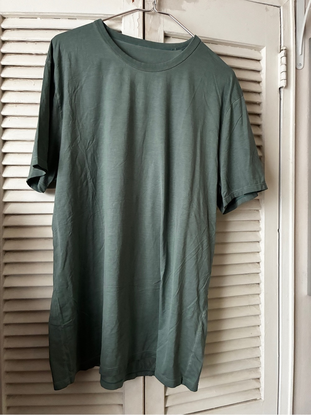 lululemon athletica Men's Short Sleeve Tees - Black & Teal - Picture 7 of 9